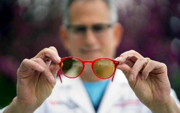New Eyeglass Lens Technology Offers Relief for Migraine Patients