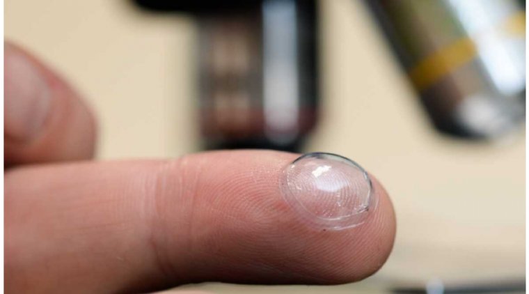 Scientists Develop Smart Contact Lens to Detect Eye Infections