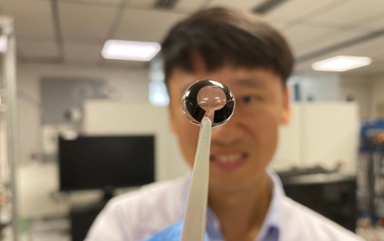 Tear-Generated Battery for Smart Lenses
